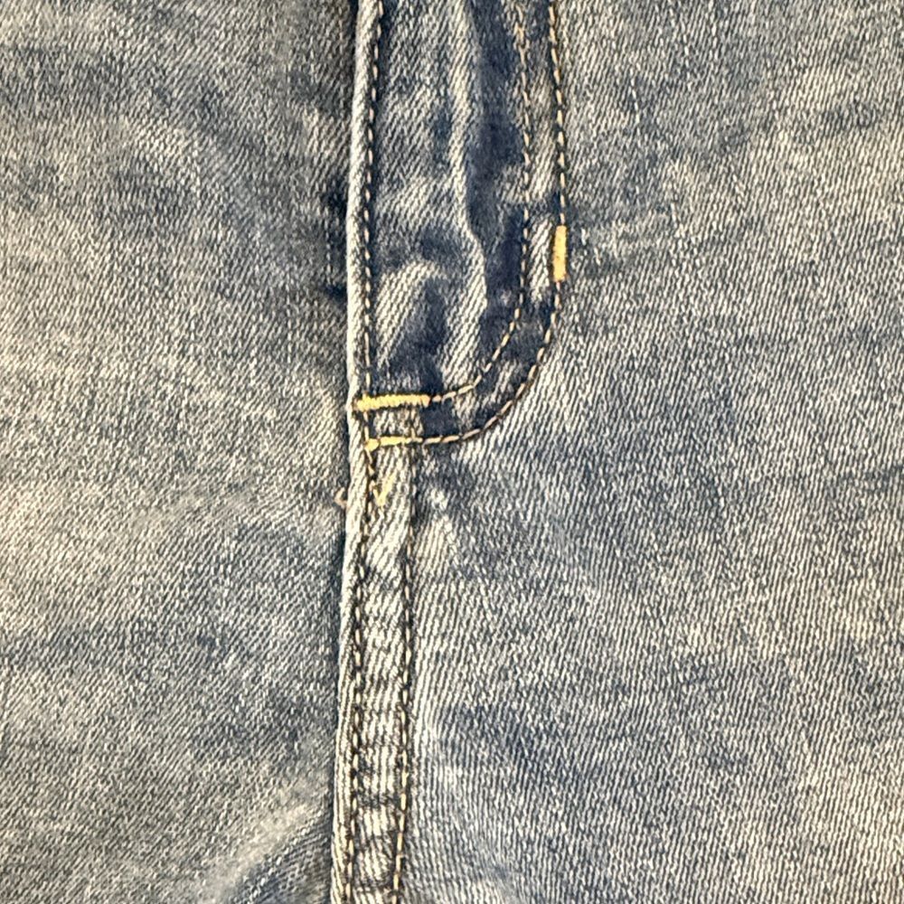 Abercrombie Kids Light Wash Low rise boot Jeans - Picture 9 of 9